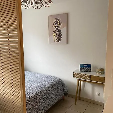 Cosy Equipe 30m2 Apartment *