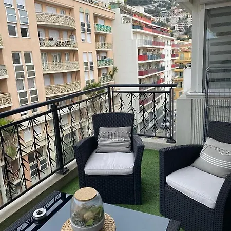 Cosy Equipe 30m2 Apartment *
