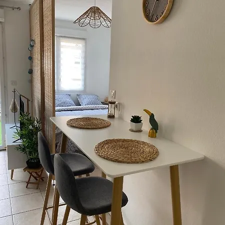 Cosy Equipe 30m2 Apartment *