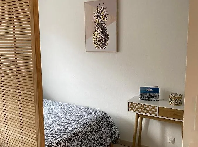 Cosy Equipe 30m2 Apartment *